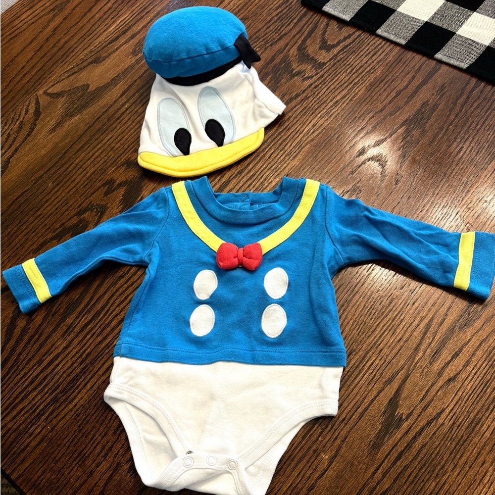 Disney Donald Duck Onesie with Hat 6-9 Months